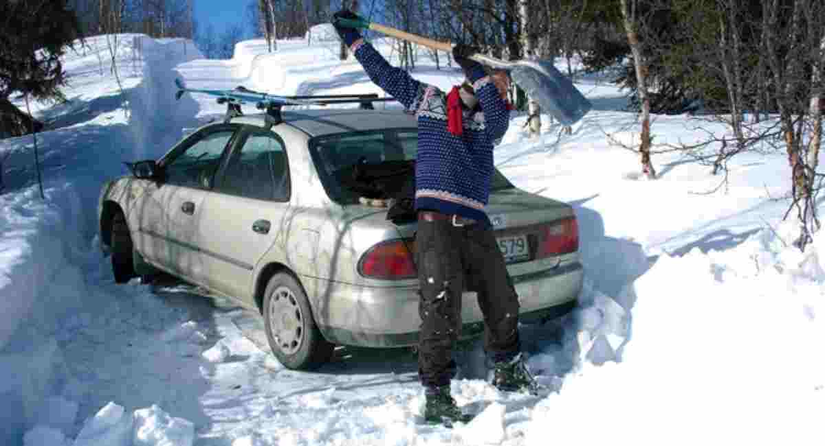 How to Drive an Automatic Car in Snow