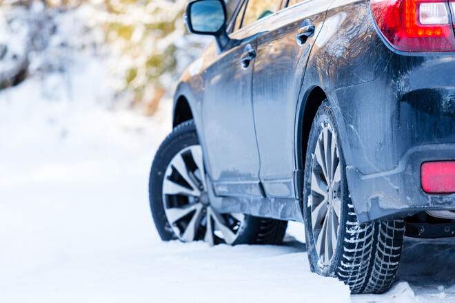 drive in snow with AWD