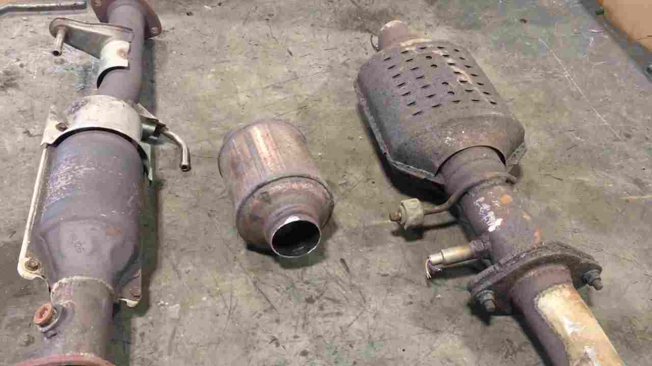 How To Tell if Your Catalytic Converter is Stolen [6 Ways]