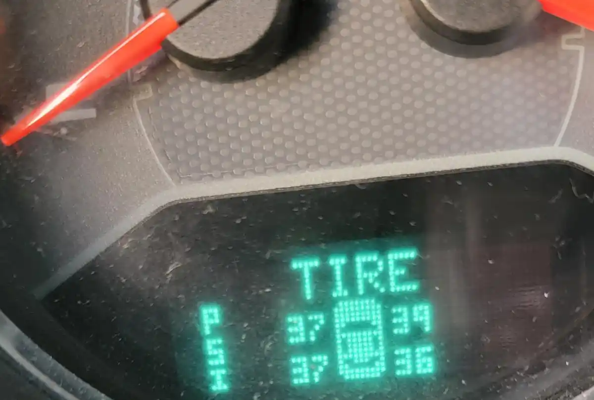 How do you fix tire pressure on a car